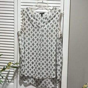 Sami & Jo Black and White Patterned Top